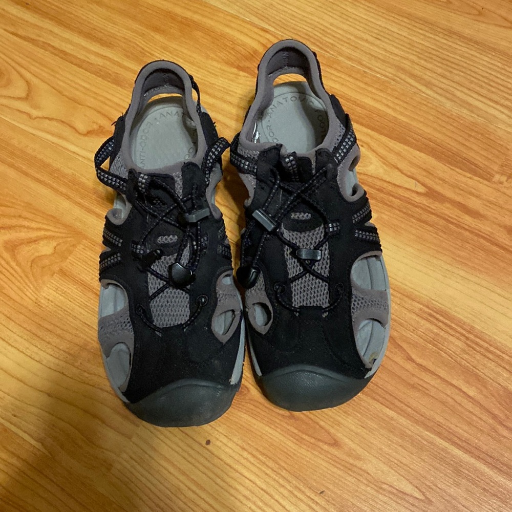 Women’s slip on Keen Sandles